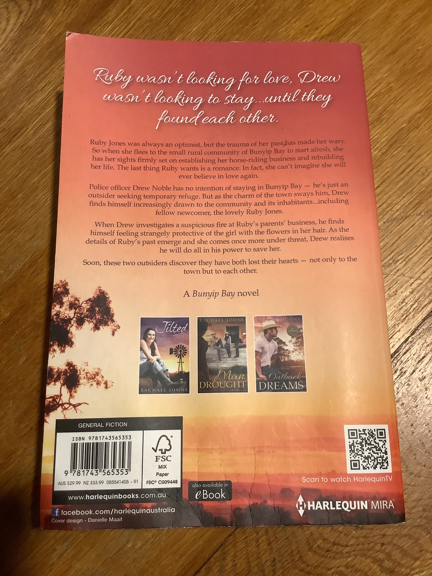 Outback blaze. Rachael Johns. 2015.