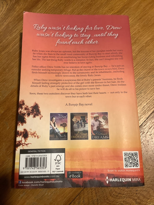 Outback blaze. Rachael Johns. 2015.