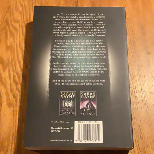 Roots of evil. Sarah Rayne. 2005.