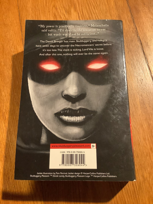 Skullduggery Pleasant: death bringer. Derek Landy. 2011.