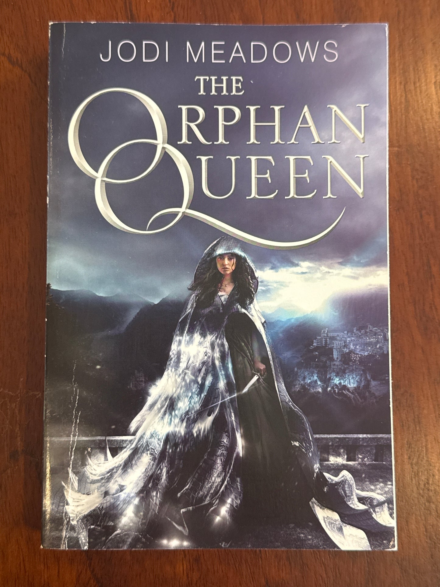 Orphan Queen. Jodi Meadows. 2015.