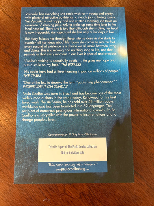 Veronica decides to die. Paulo Coelho. 2000.