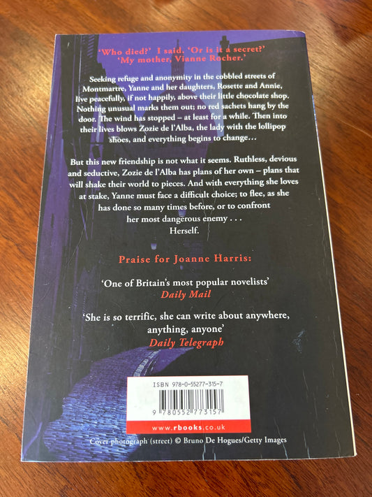 Lollipop shoes. Joanne Harris. 2008.