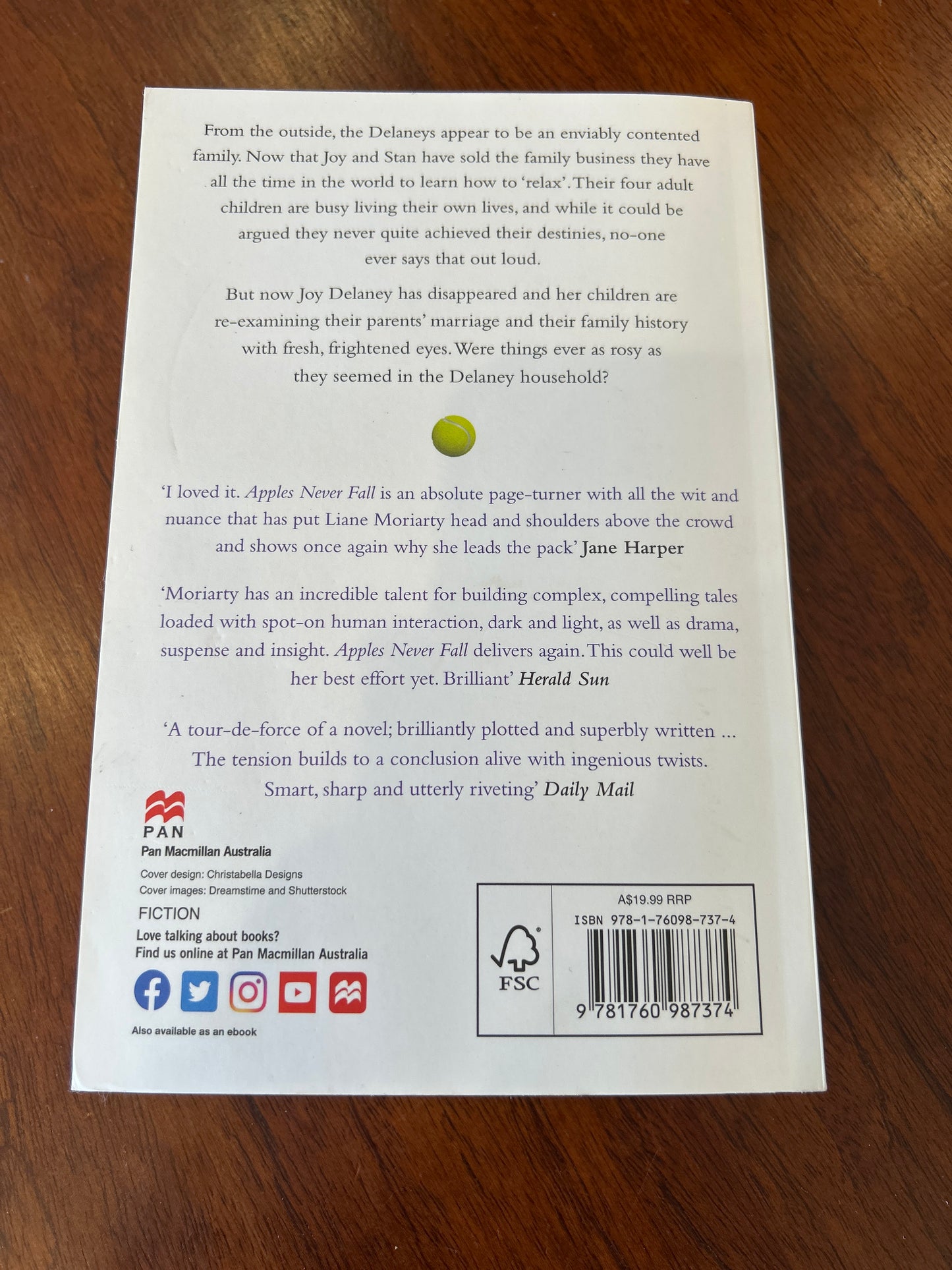 Apples never fall. Liane Moriarty. 2021.