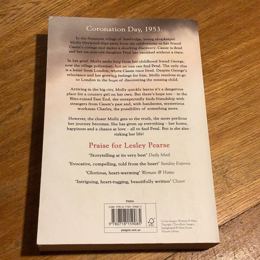 Without a trace. Lesley Pearse. 2015.