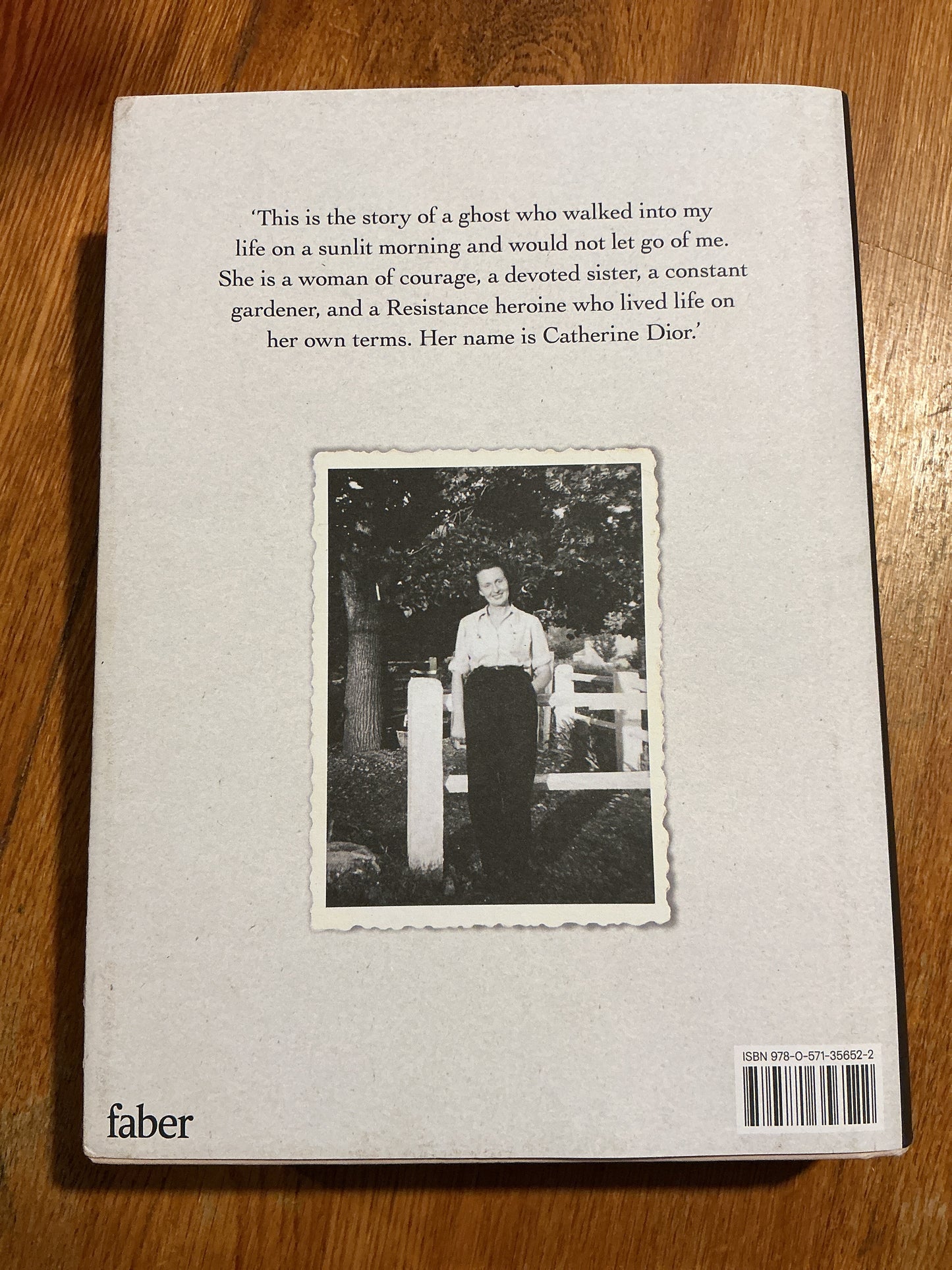 Miss Dior: a story of courage and couture. Justine Picardie. 2021.