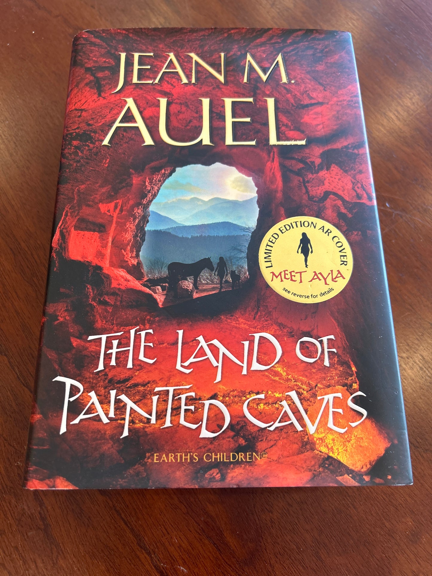 Land of painted caves. Jean Auel. 2011.