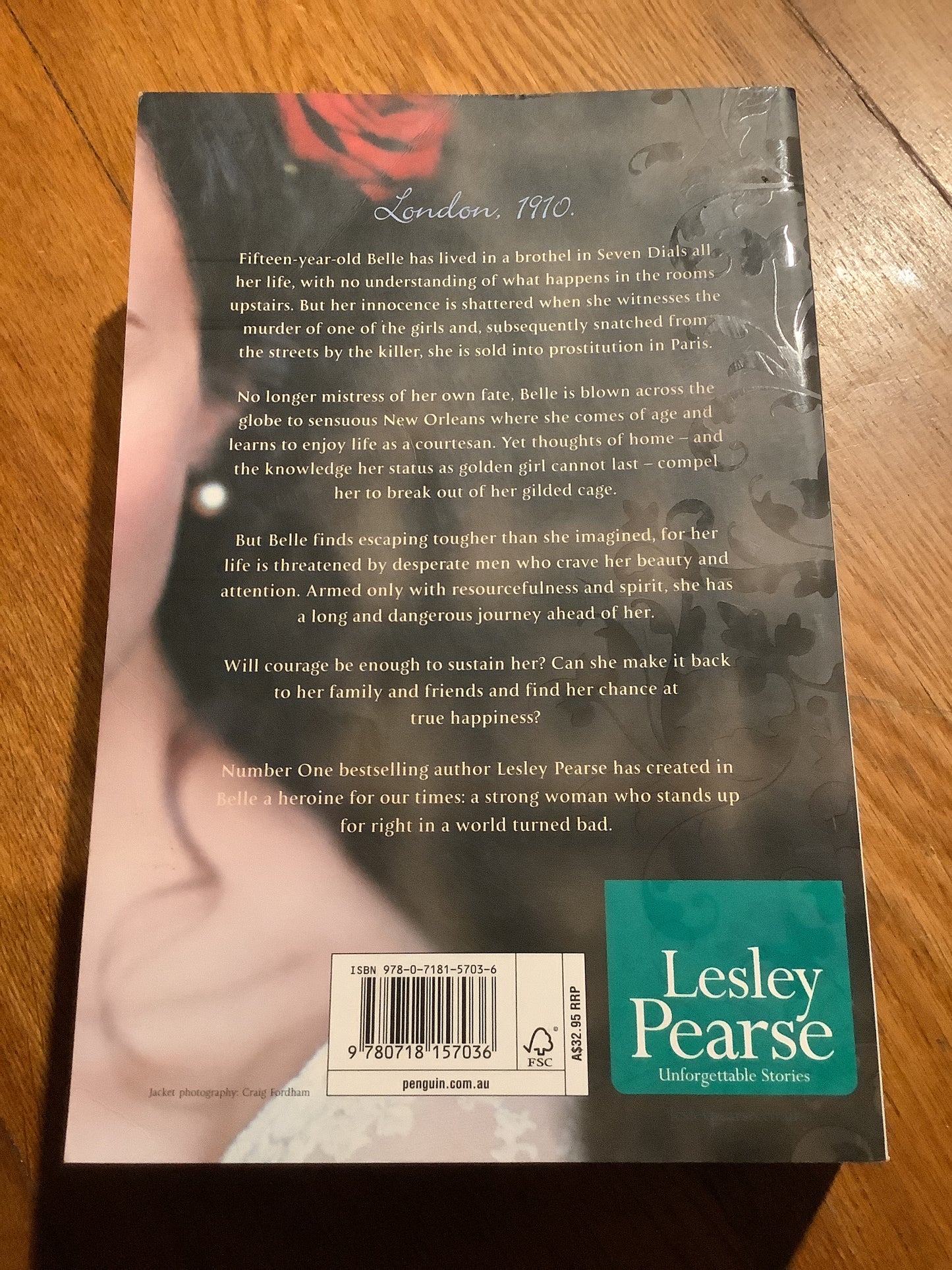 Belle. Lesley Pearse. 2011.