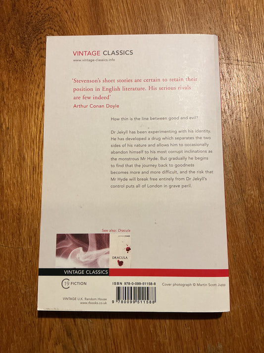 Dr Jeykll and Mr Hyde and other stories. Robert Louis Stevenson. 2007.