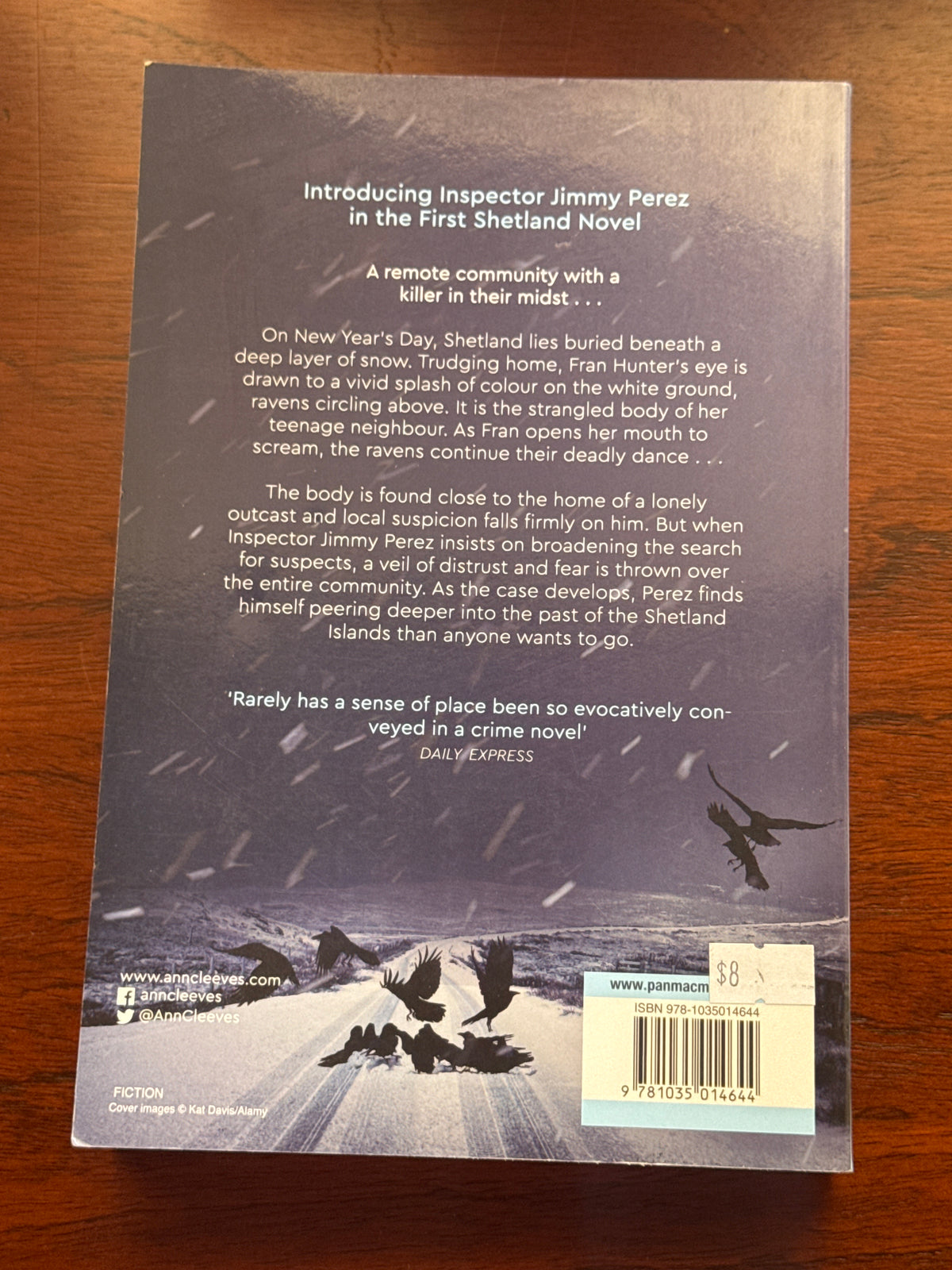 Raven black. Ann Cleeves. 2021.