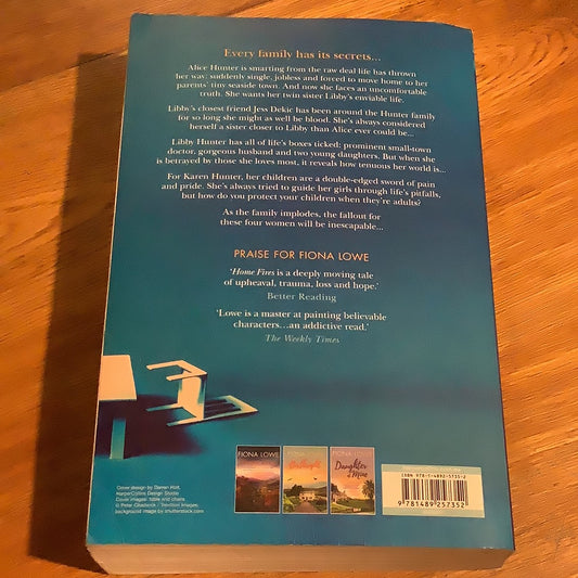 Just an ordinary family. Fiona Lowe. 2020.