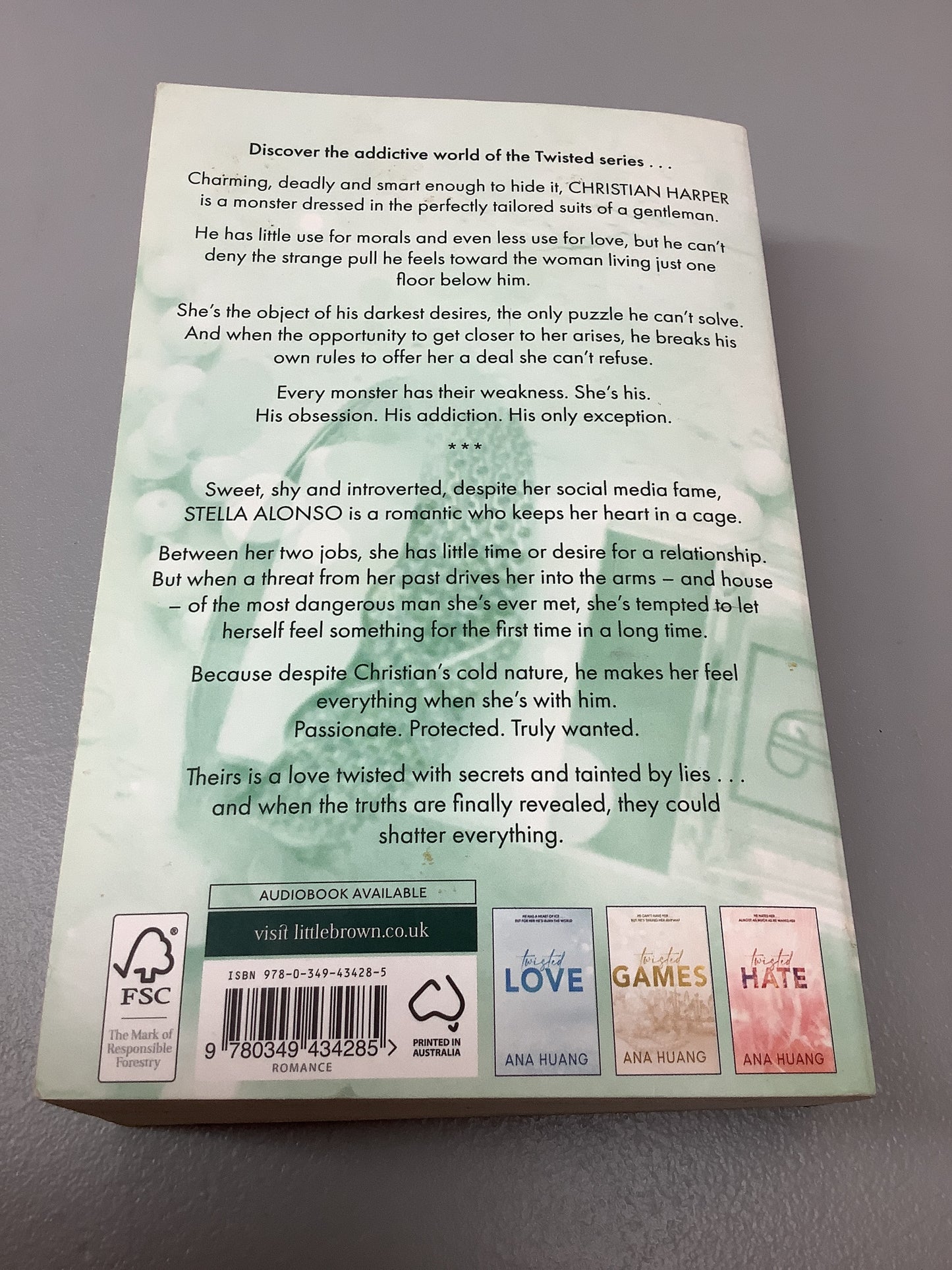 Twisted lies. Ana Huang. 2022.