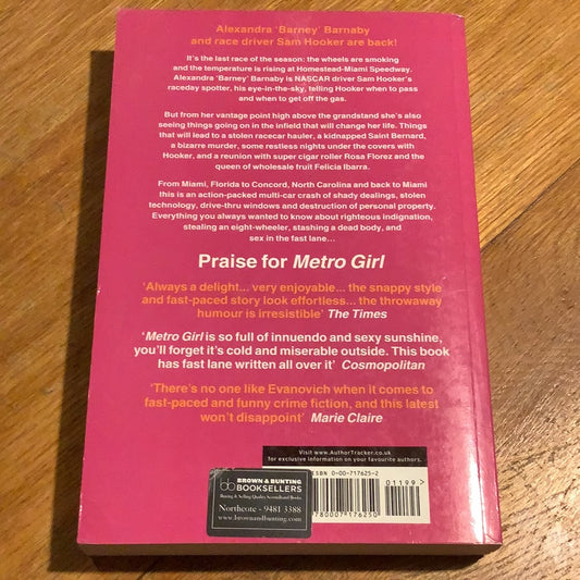 Motor mouth. Janet Evanovich. 2006.