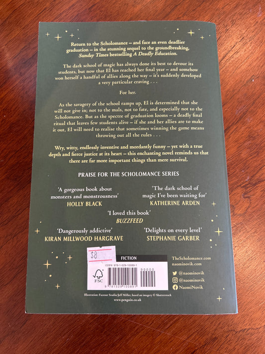Last graduate. Naomi Novik. 2021.