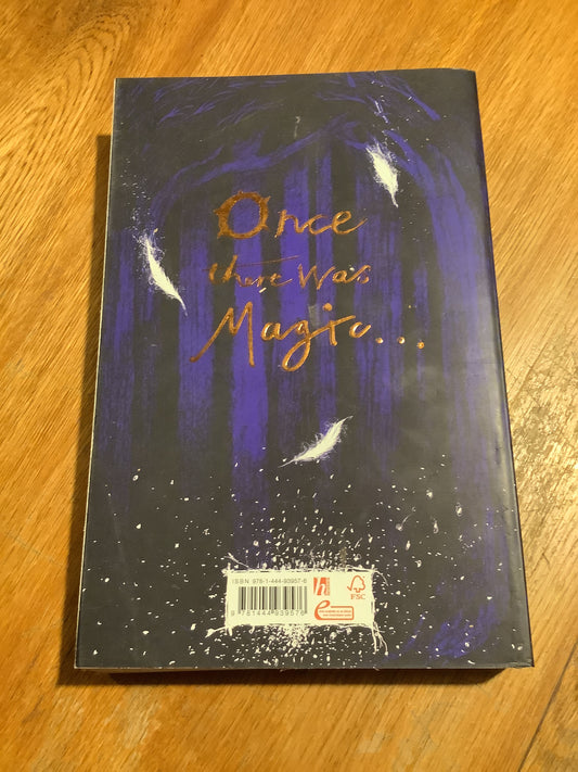 Wizards of once. Cressida Cowell. 2017.