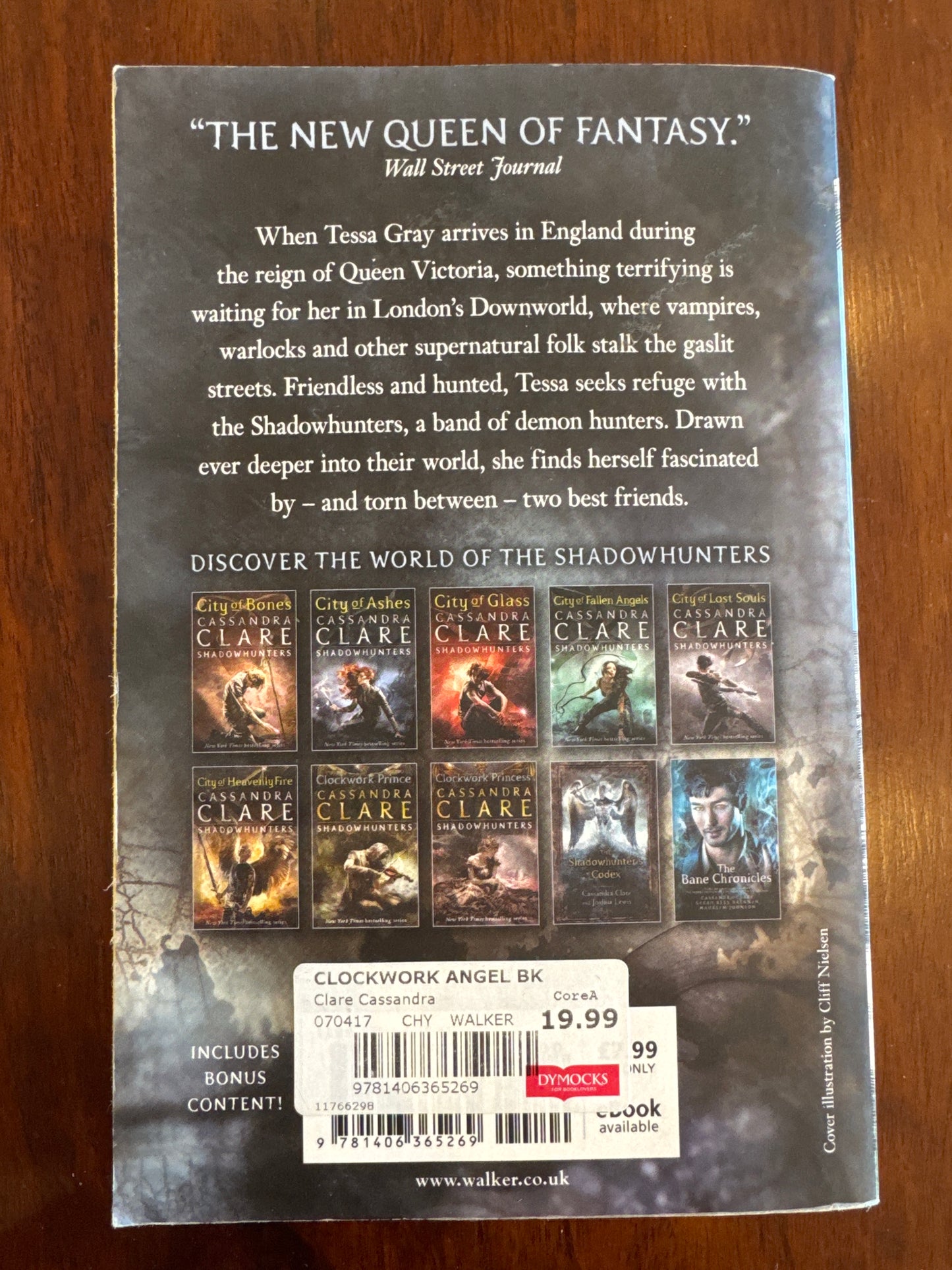 Clockwork angel. Cassandra Clare. 2010.