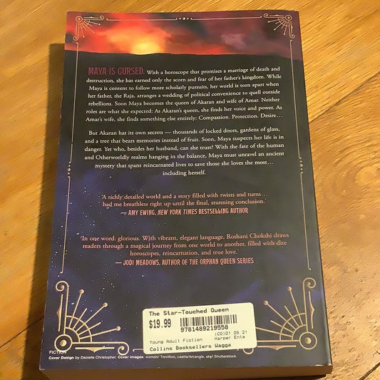 Star-touched queen. Roshani Chokshi. 2016.