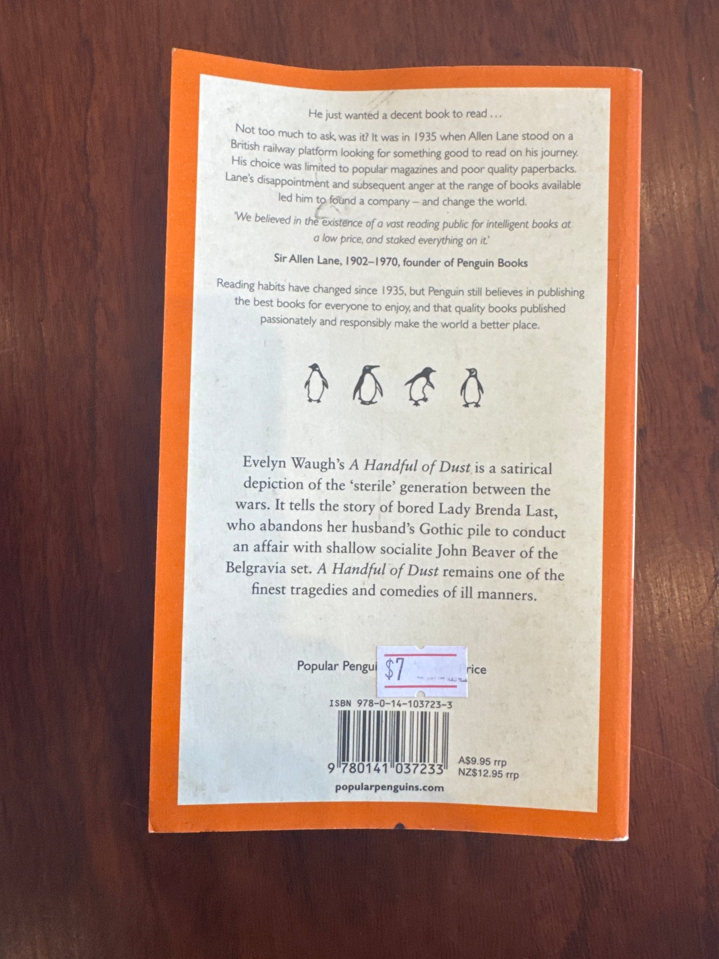 Handful of Dust. Evelyn Waugh. 2008.