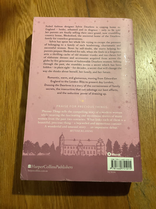 Dressing the Dearloves. Kelly Doust. 2018.