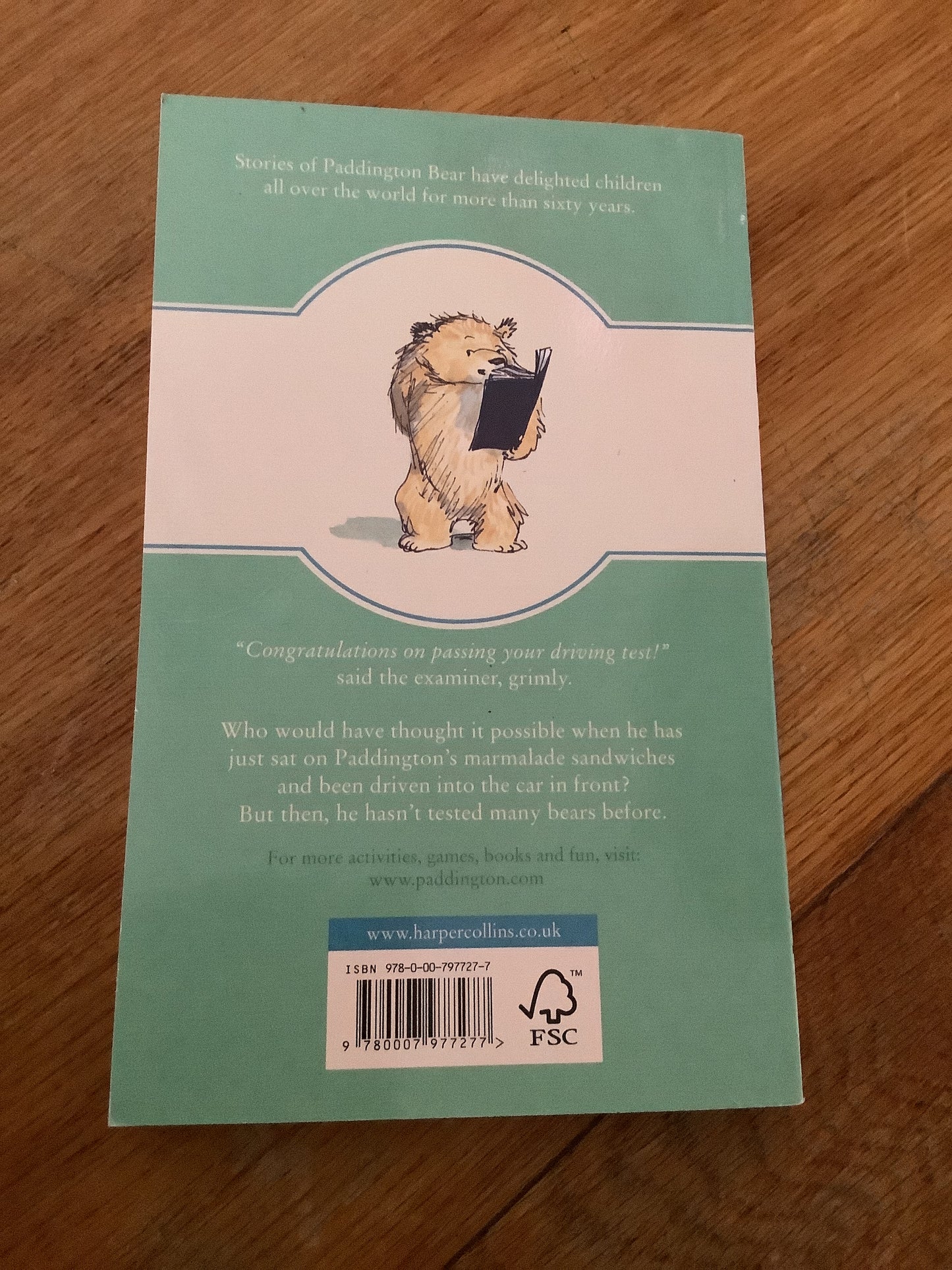 Paddington takes the test. Michael Bond. 2019.