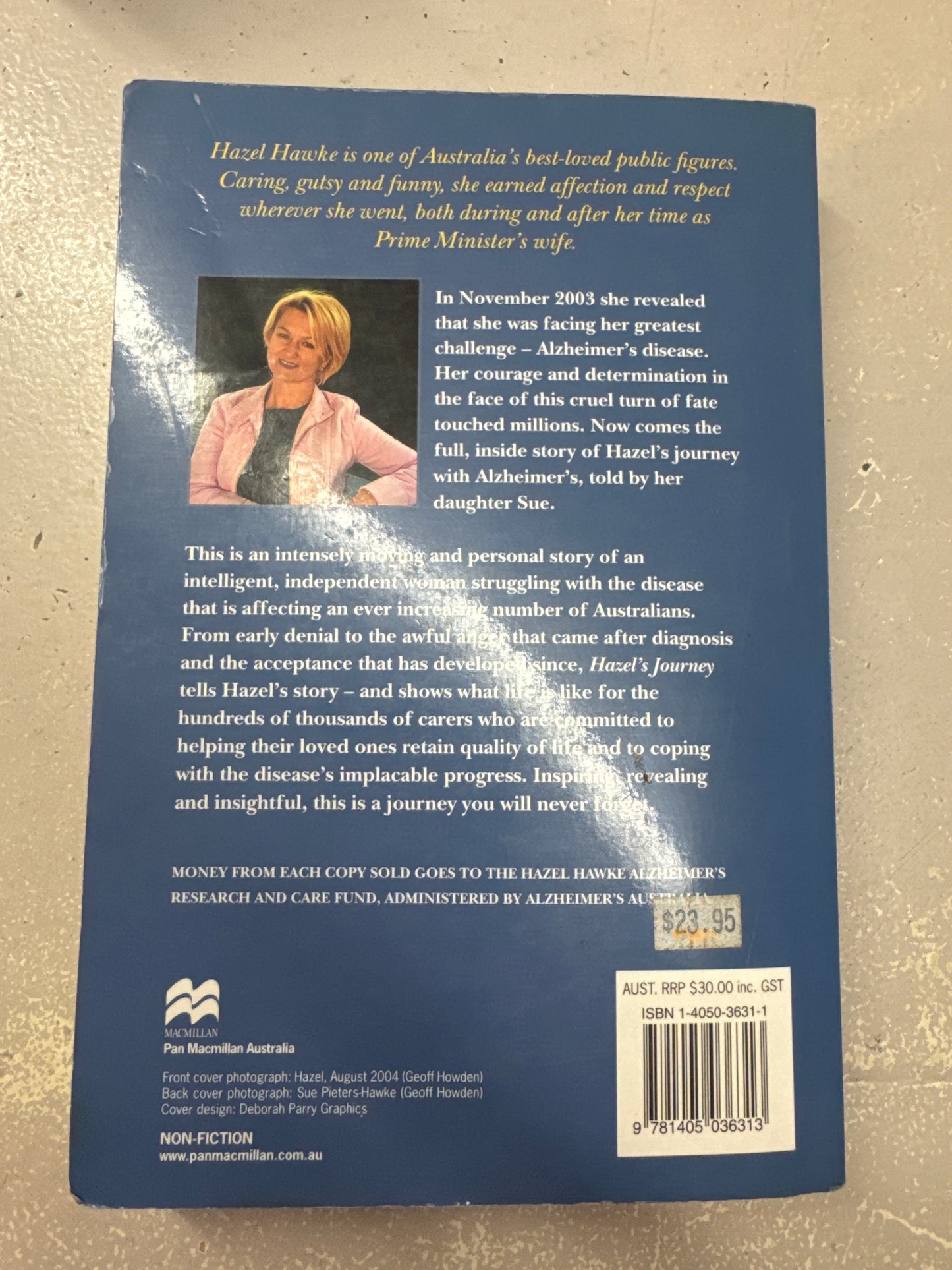 Hazel's journey: a personal experience of Alzheimer's. Sue Pieters-Hawke. 2004.