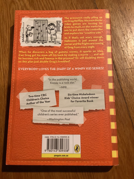 Diary of a wimpy kid 11: double down. Jeff Kinney. 2016.