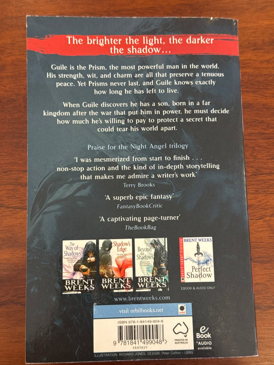 Black prism. Brent Weeks. 2011.