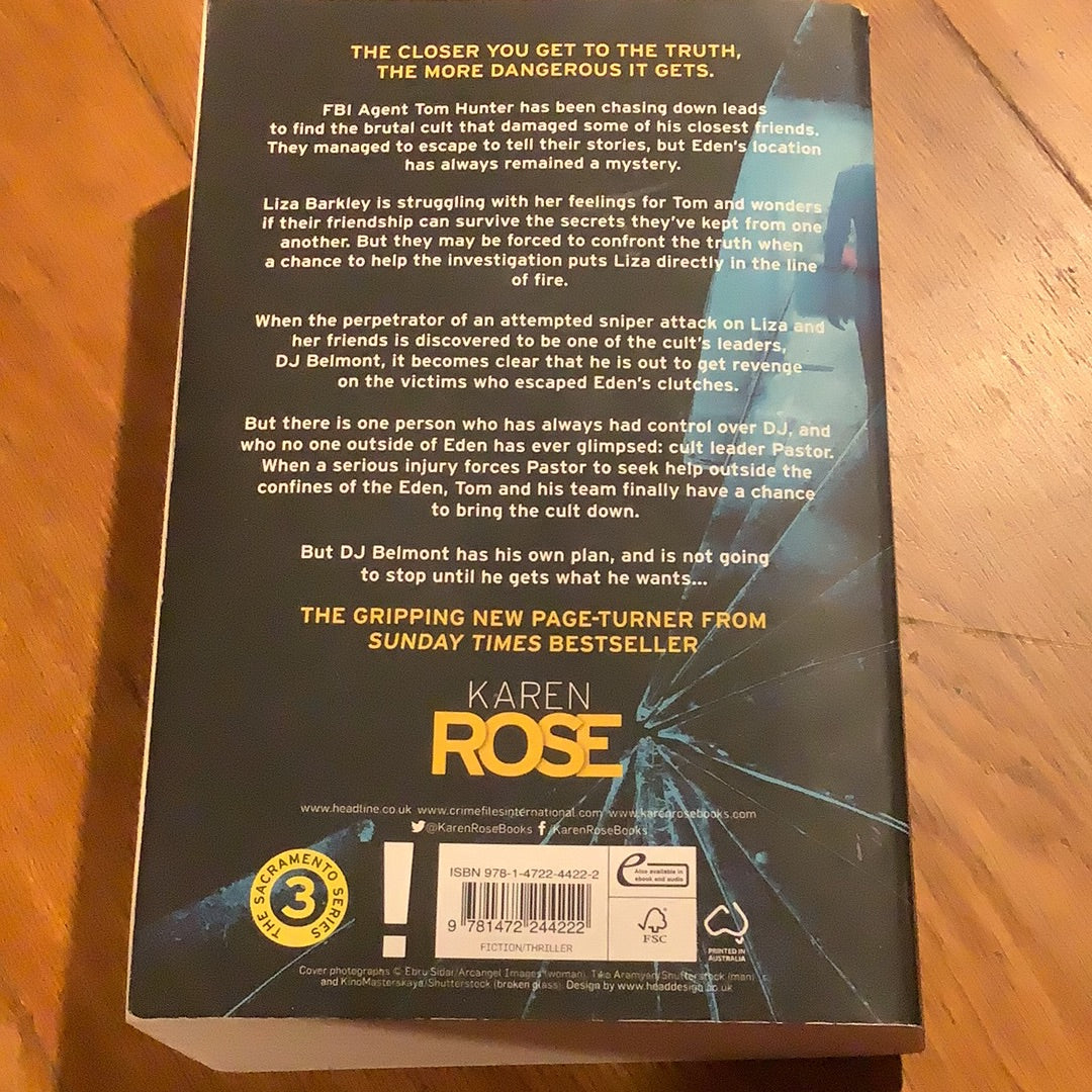 Say goodbye. Karen Rose. 2021.