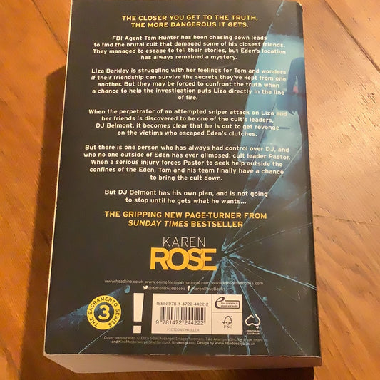 Say goodbye. Karen Rose. 2021.