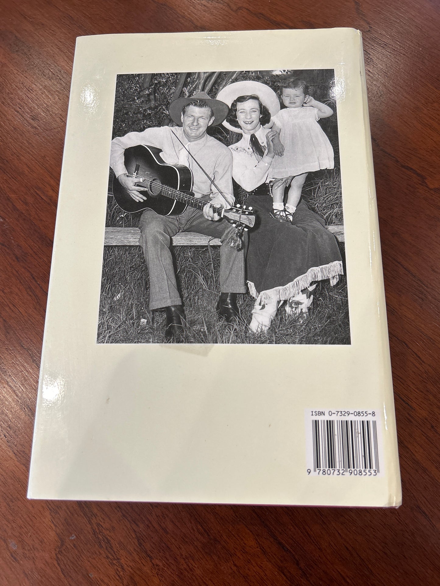 Another day, another town. Slim Dusty and Joy McKean. 1996.