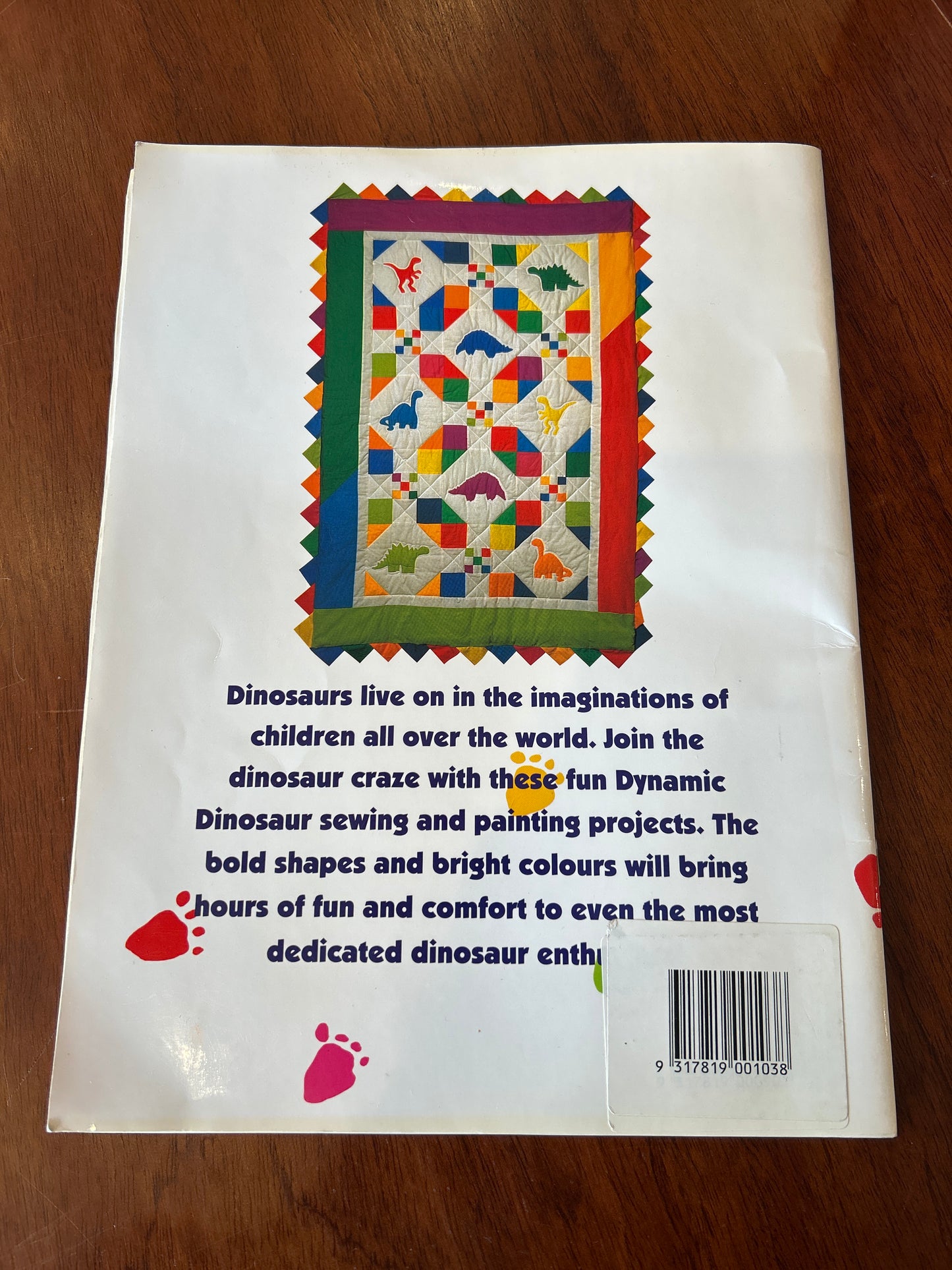 Dynamic dinosaurs: exciting crafts to sew & paint. Debi McCulloch. 1993.