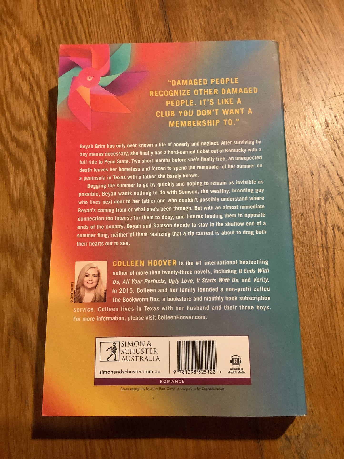 Heart bones. Colleen Hoover. 2023.