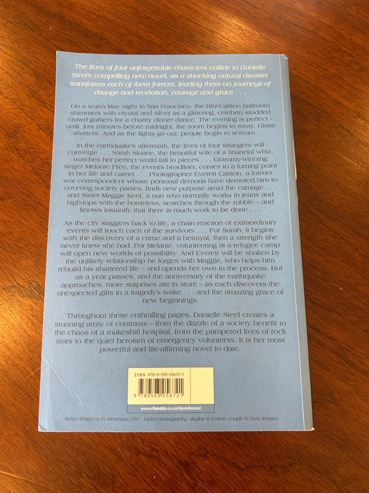 Amazing Grace. Danielle Steel. 2007.