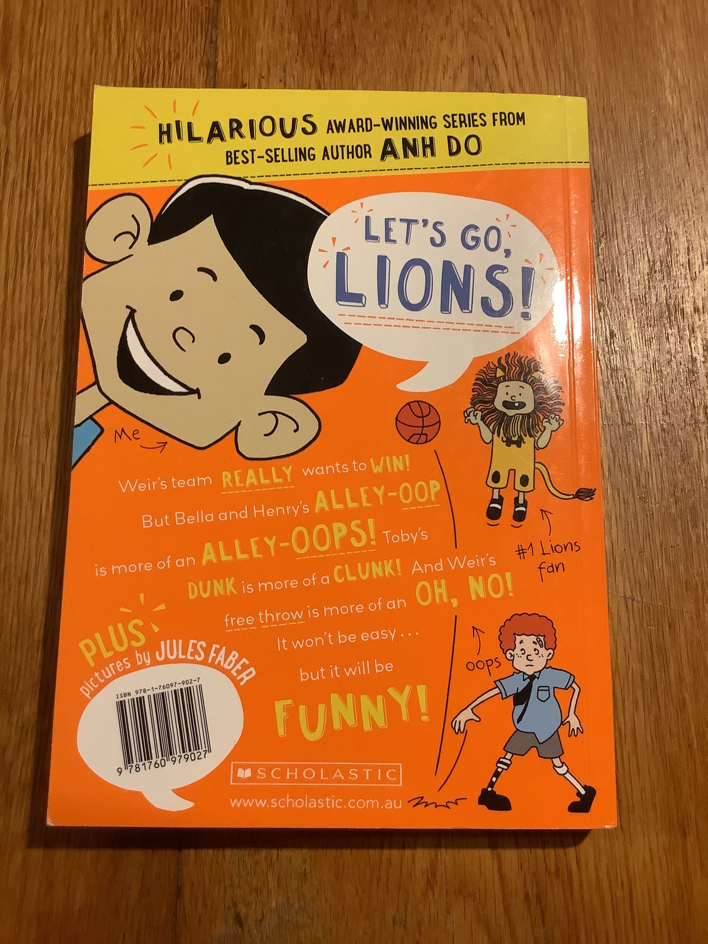 Weirdo 17: spinning weird. Anh Do. 2021.