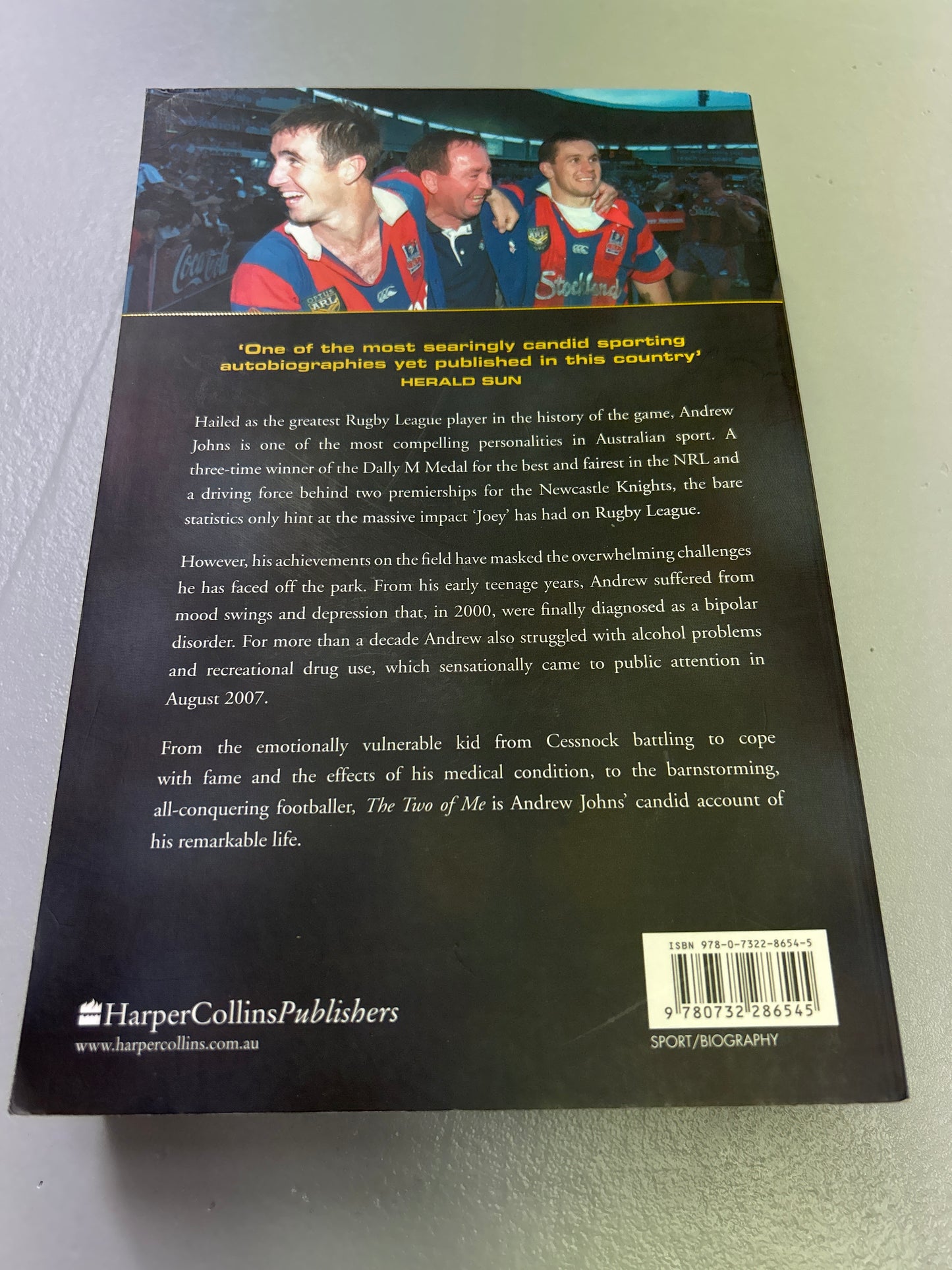 Two of me. Andrew Johns and Neil Cadigan. 2008.