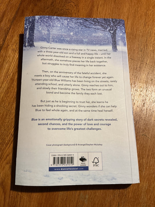 Blue. Danielle Steel. 2016.