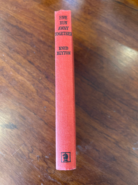 Five run away together. Enid Blyton. 1968.