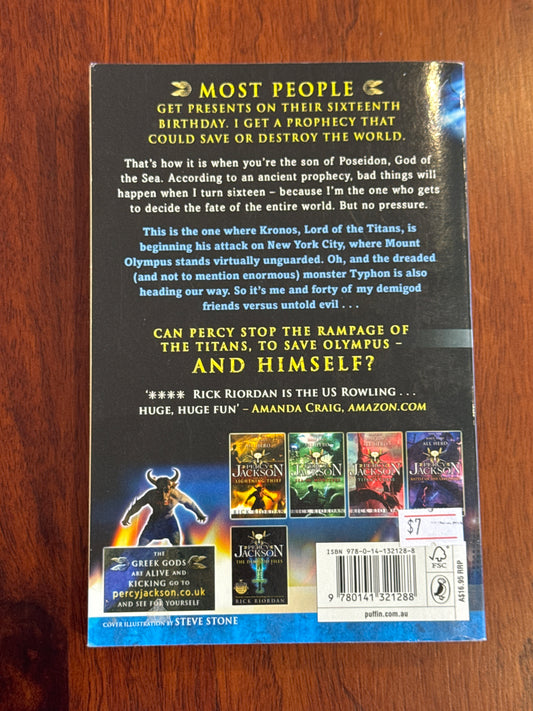 Percy Jackson & the last olympian. Rick Riordan. 2010.