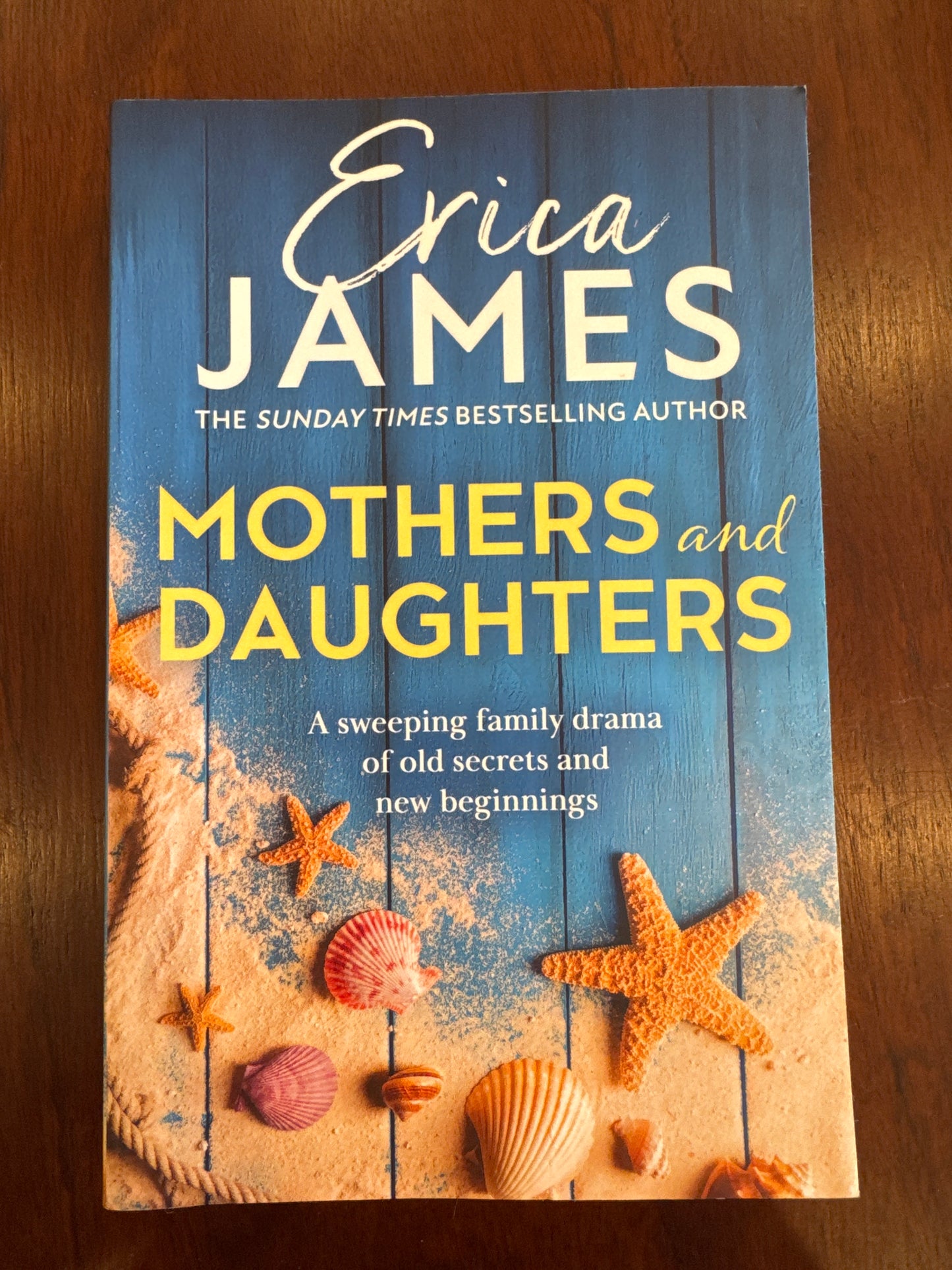 Mothers and Daughters. Erica James. 2022.