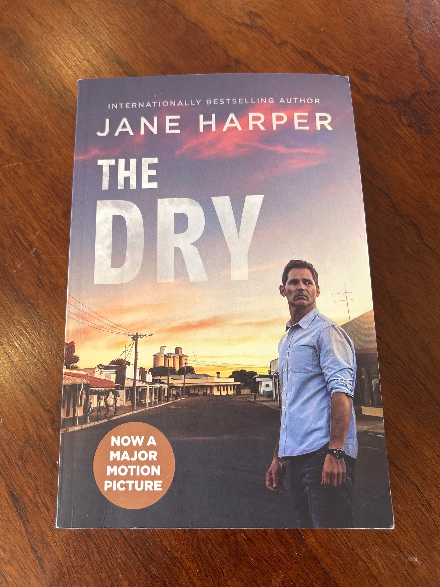Dry. Jane Harper. 2020.