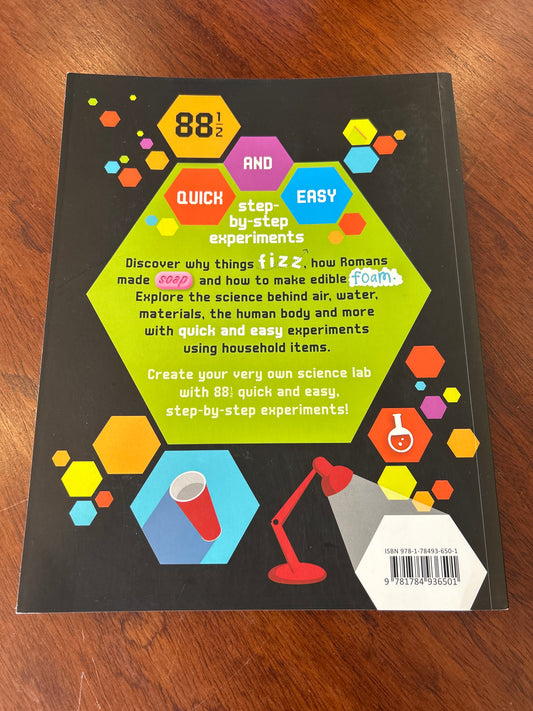 881/2 science experiments. Nick Arnold. 2016.