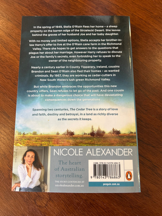Cedar tree. Nicole Alexander. 2021.