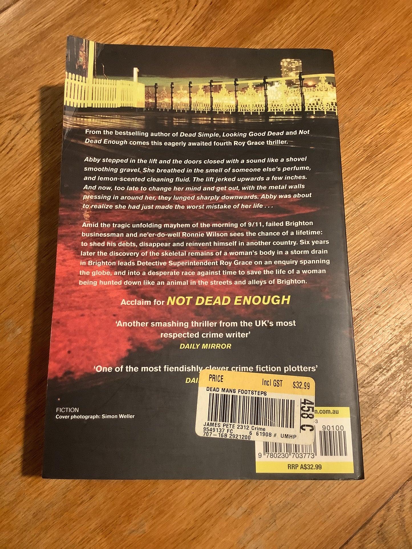 Dead man’s footsteps. Peter James. 2022.