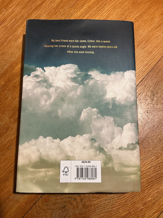 Dirt town. Hayley Scrivenor. 2022.