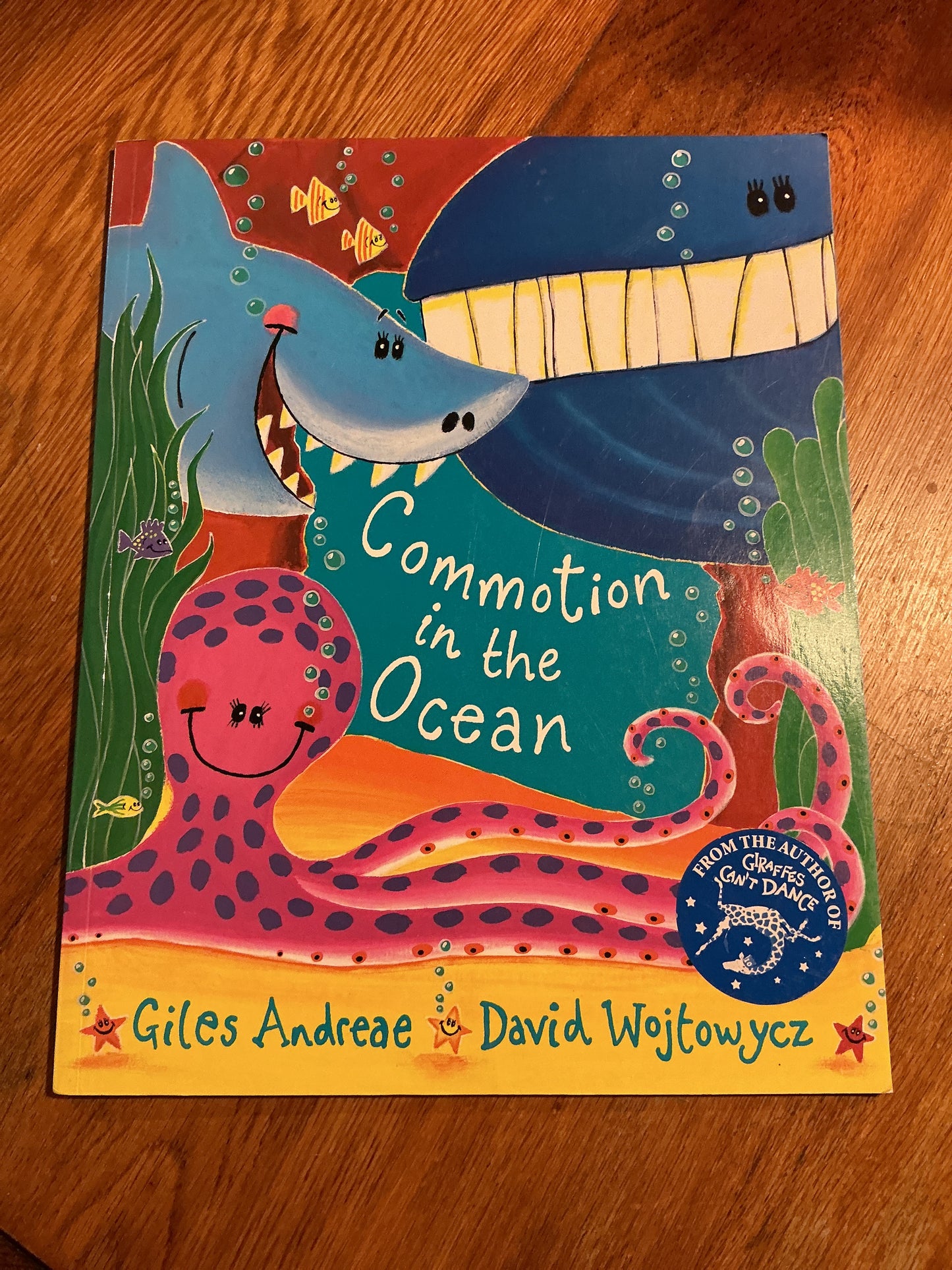 Commotion in the ocean. Giles Andreae & David Wojtowycz. 1999.