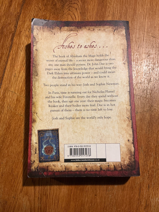 The Magician: the secrets of the immortal Nicholas Flammel. Michael Scott. 2009.