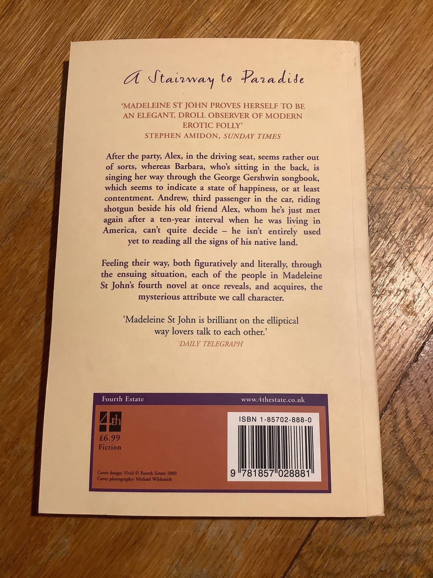 Stairway to paradise. Madeleine St John. 2000.