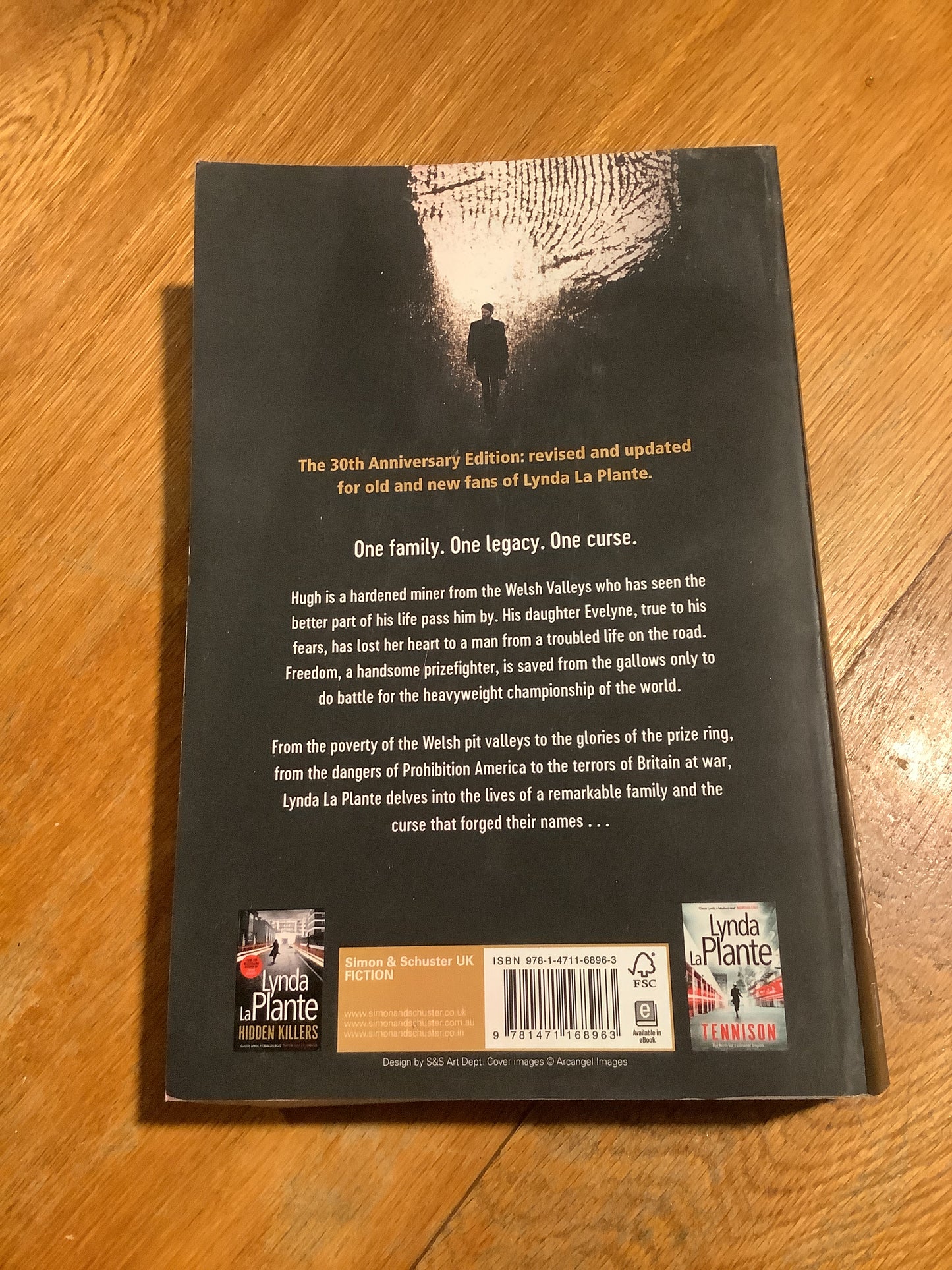 Legacy. Lynda La Plante. 2017.