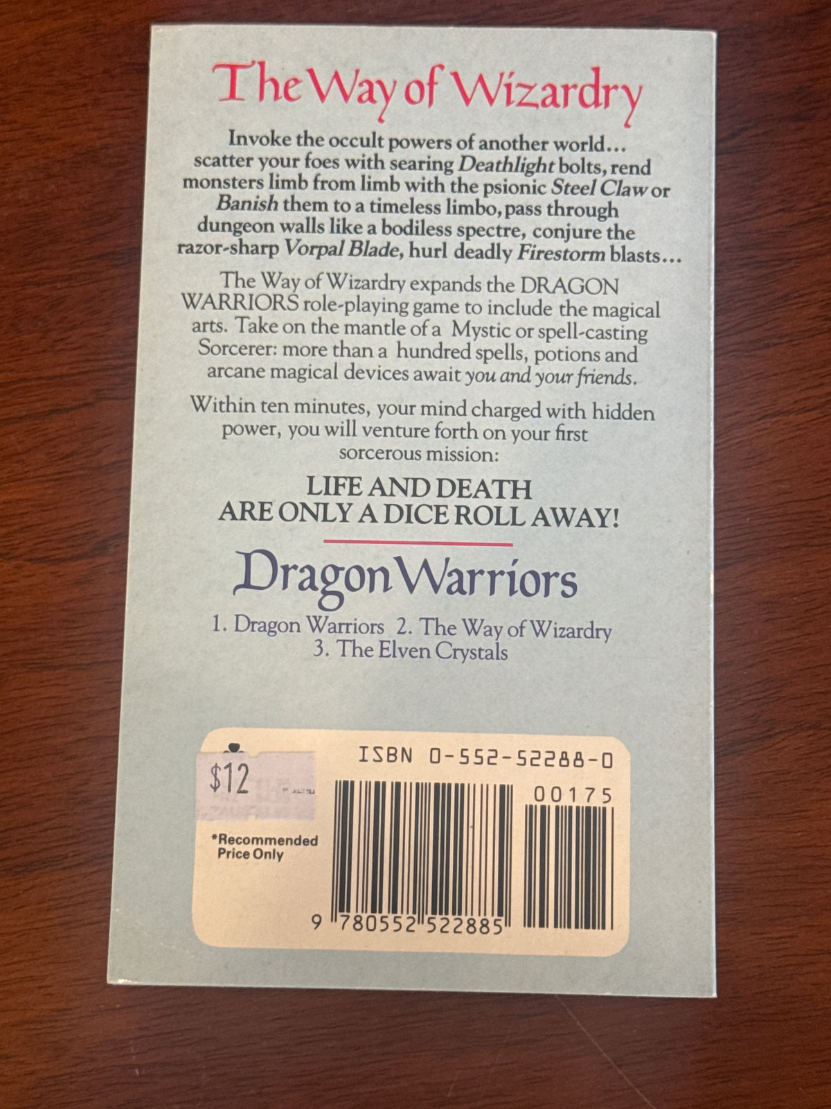 Dragon Warriors Book 2 : way of wizardry. Dave Morris. 1985.