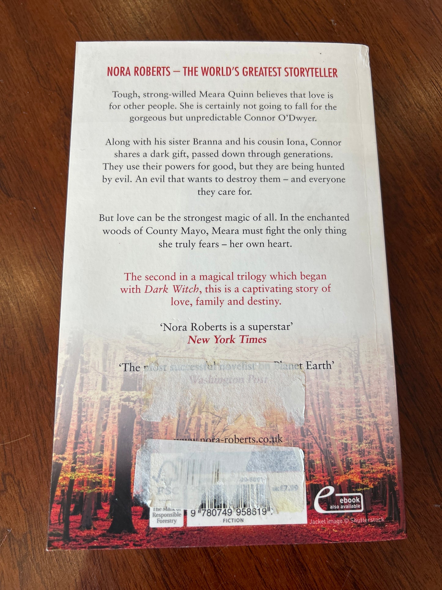 Shadow spell. Nora Roberts. 2015.